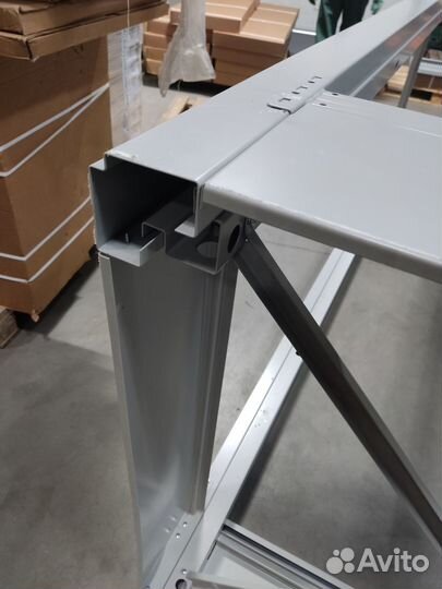 Стенд для дверей металлический, почти новый