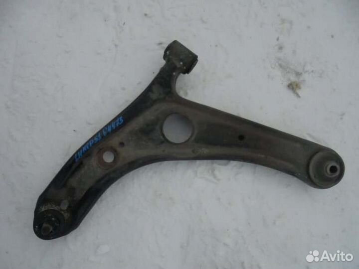 Рычаг передний левый Toyota Succeed NCP51 1NZ-FE