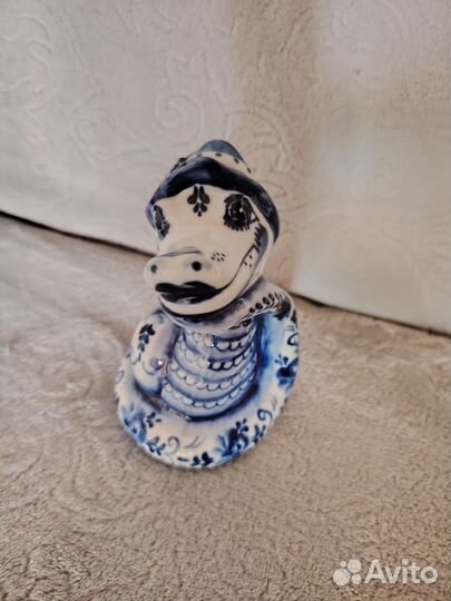 Фигурка гжель