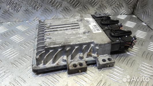 Блок управления двс renault megane 3 (9SV09PC01)