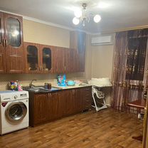 4-к. квартира, 140 м², 1/1 эт.