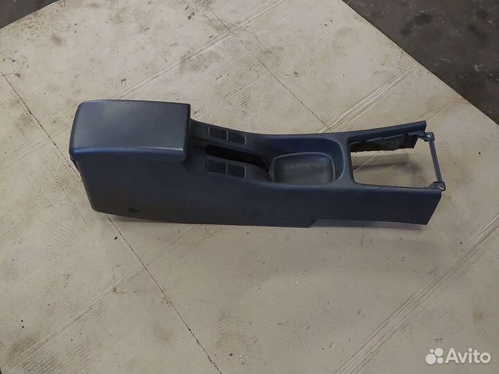 Подлокотник Nissan Primera P11 ниссан примера п11