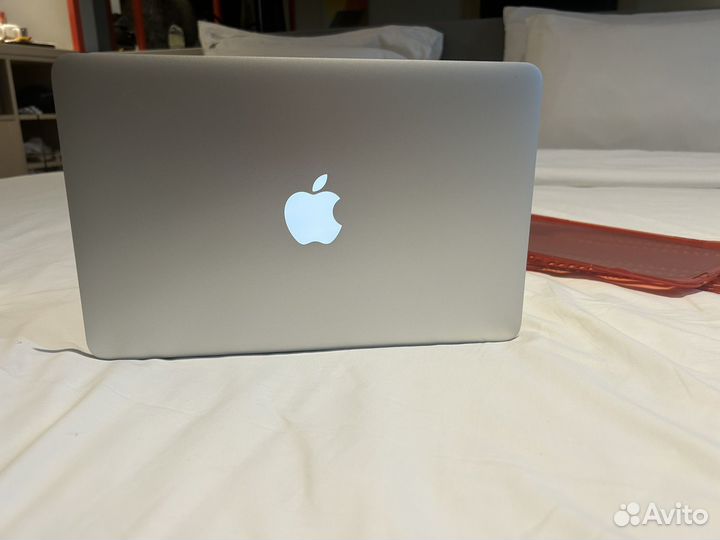 Apple MacBook Air 11