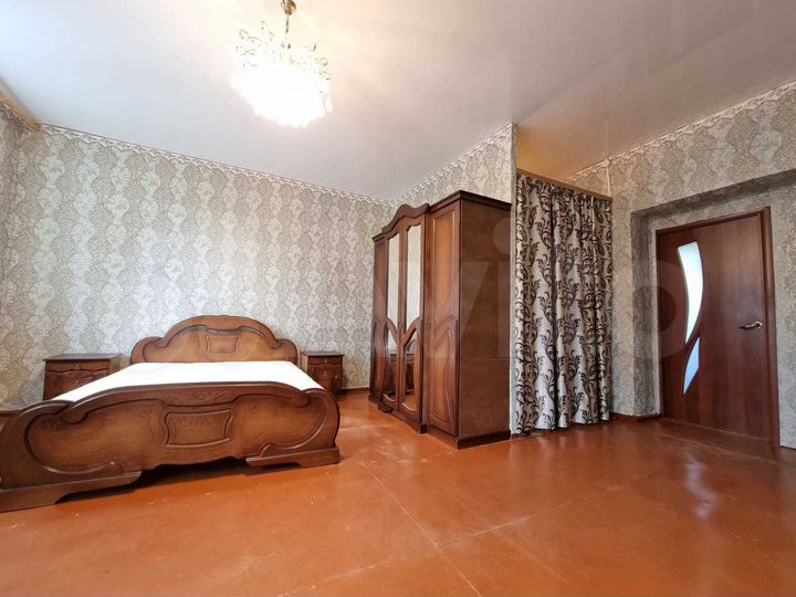 4-к. квартира, 120 м², 2/2 эт.