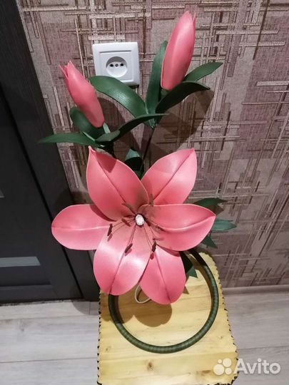 Лилии из изолона