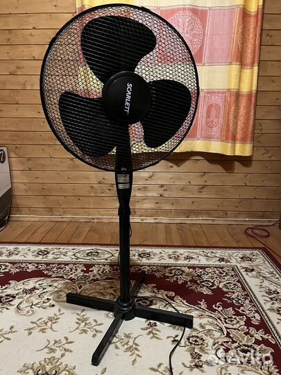 Вентилятор напольный scarlett