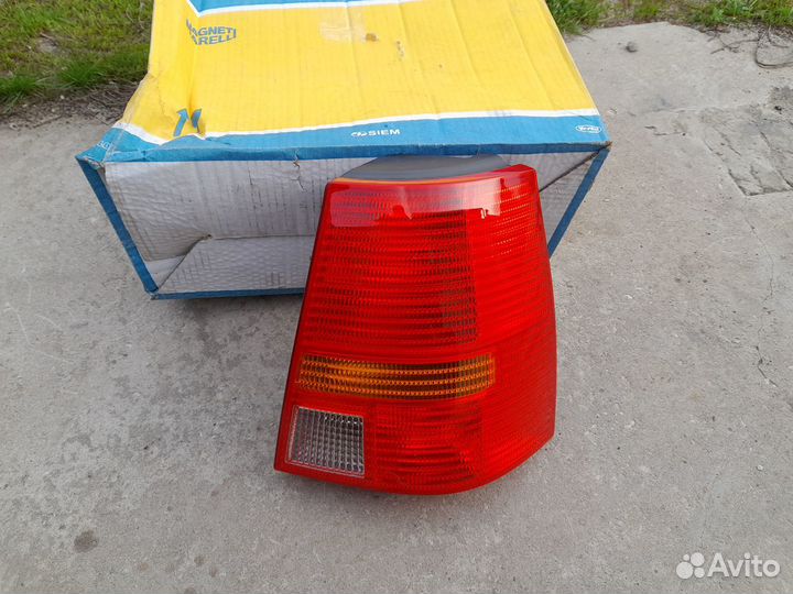 VW Golf Variant IV Задний правый фонарь Новый