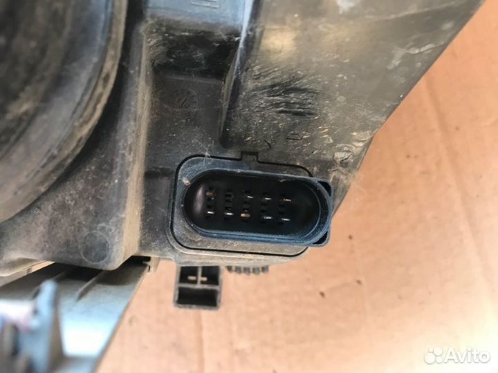 Фара галогеновая передняя правая Ford C-Max 2004