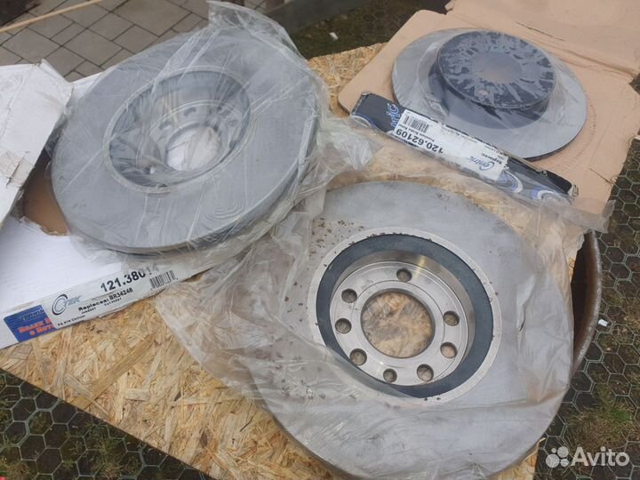 Комплект тормозных дисков 121.38014