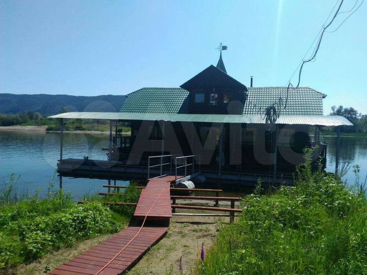 Дом 100 м² на участке 1 сот.