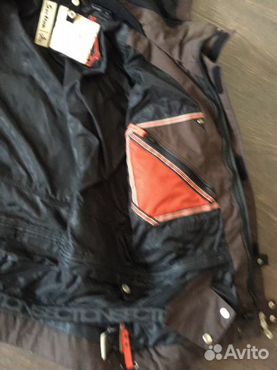 Горнолыжная куртка