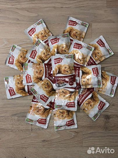 Кошачий корм влажный