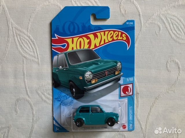 Модели Hot Wheels 1:64 в ассортименте