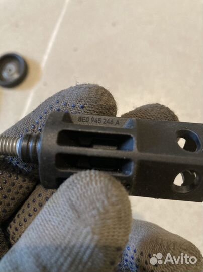 Болт крепления фонаря заднего Audi A4 B8