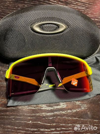 Oakley sutro lite