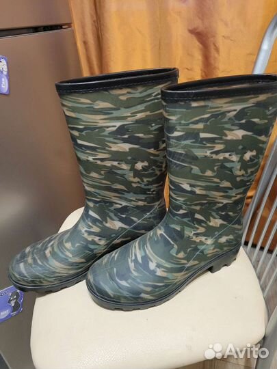 Резиновые сапоги
