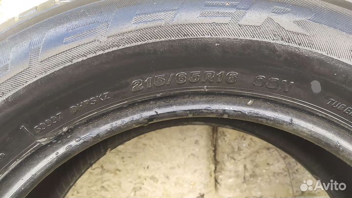 Bridgestone Dueler H/P Sport 215/65 R16 98H