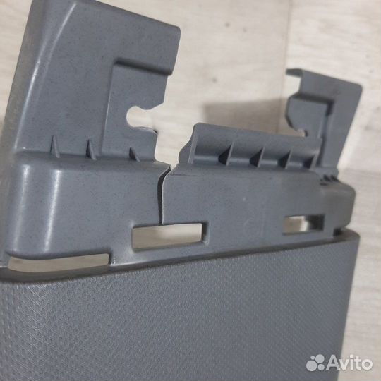 Накладка на стойку кузова Hyundai Solaris хэтчбек