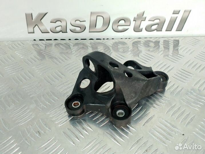 Кронштейн троса кпп Skoda Fabia 2 хетчбек 1.2 BXV