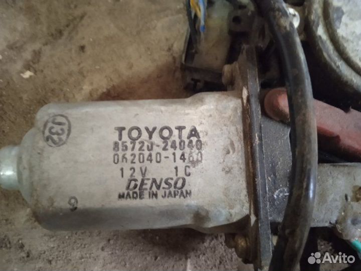 Стеклоподъемник передний левый Lexus Sc 430