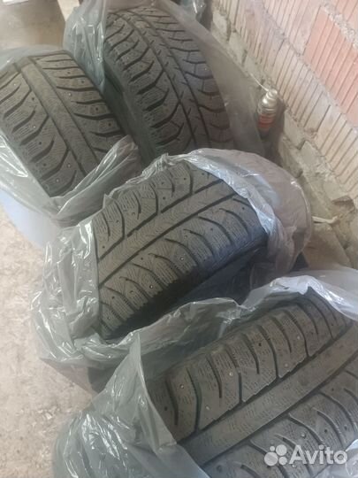 Bridgestone Ice Cruiser 7000S 225/60 R17