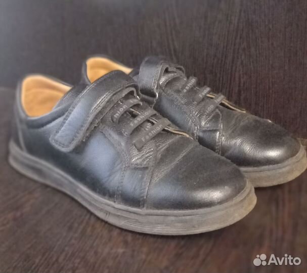 Ботинки(кожа)на мальчика р.33