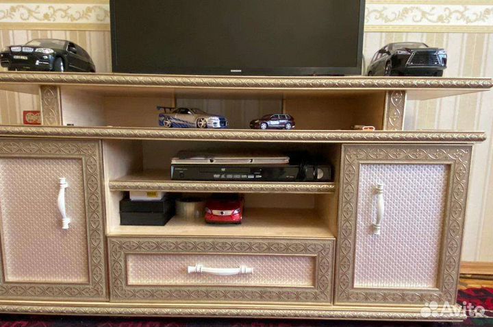 Тумба под телевизор бу