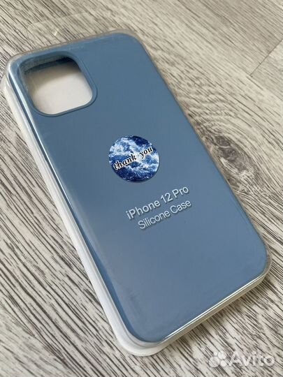 Силиконовый чехол на iPhone 12