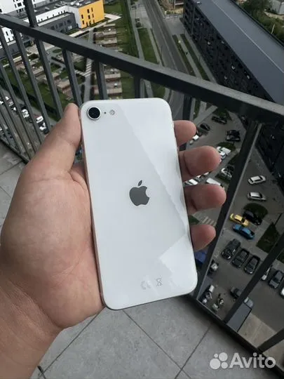 iPhone SE (2020), 64 ГБ