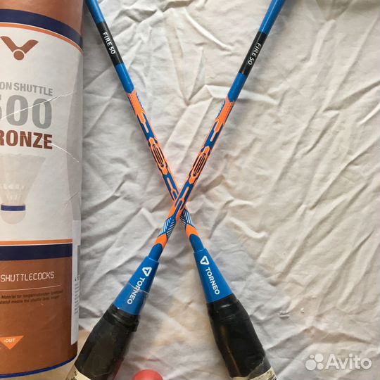 Ракетки и воланы для бадминтона