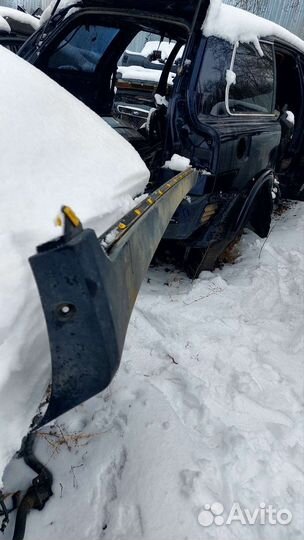 Накладка порога правая.Volvo XC90.2008г