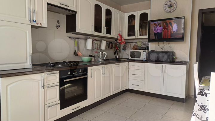 2-к. квартира, 70 м², 8/8 эт.