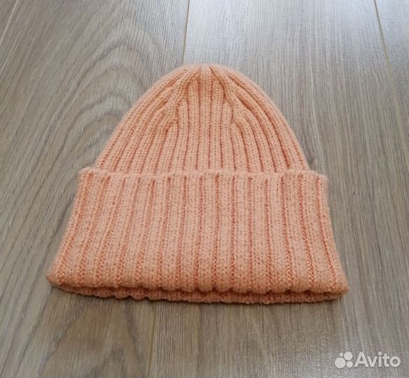 Шапка женская ручная работа