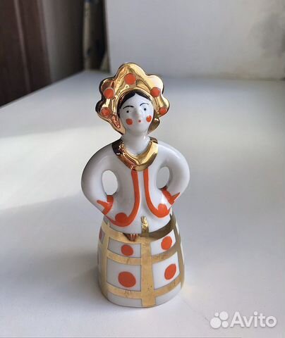 Статуэтка Барышня в кокошнике СССР Дулево