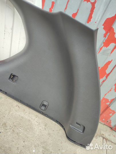 Обшивка багажника правая Nissan X-Trail