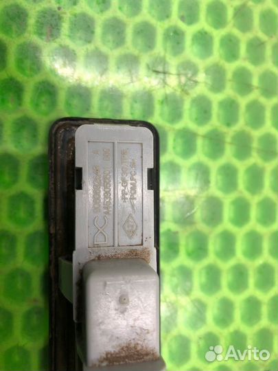 Кнопка открывания багажника LADA Xray хэтчбек