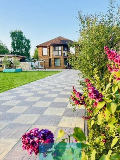 Дом 223 м² на участке 12 сот.