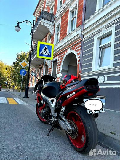 Мотоцикл honda CBR 900 RR Fireblade