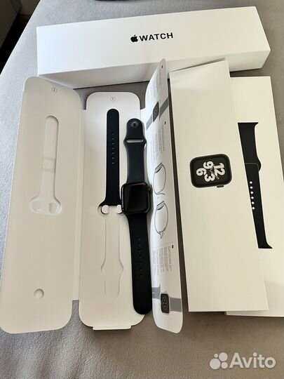 Часы Apple Watch SE 40mm