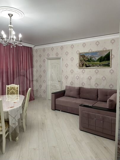 2-к. квартира, 57 м², 1/4 эт.