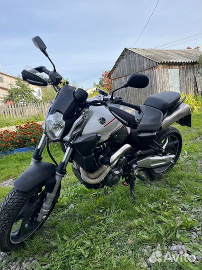 Yamaha MT03