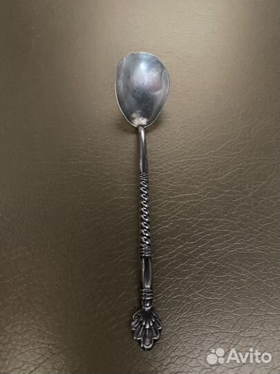 Серебряная чайная ложка