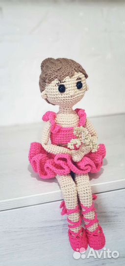 Вязаная кукла (балерина)