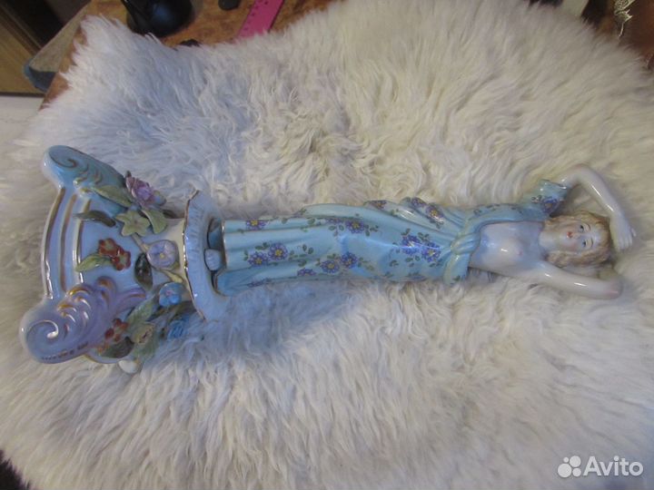 Ваза-статуэтка фарфор мейсен