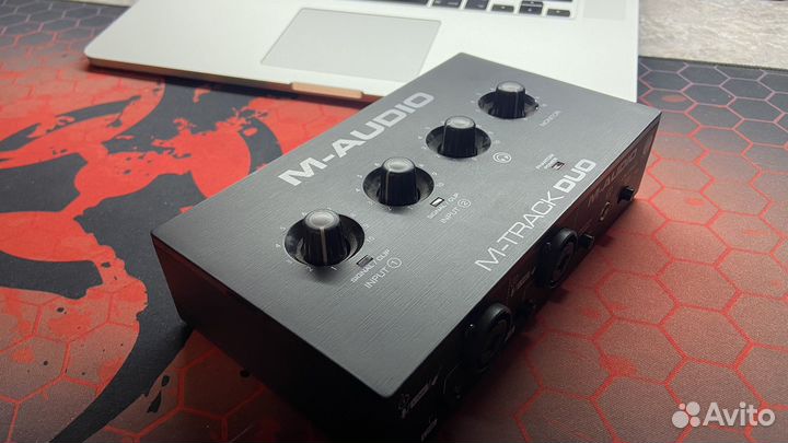 Аудиоинтерфейс M-Audio