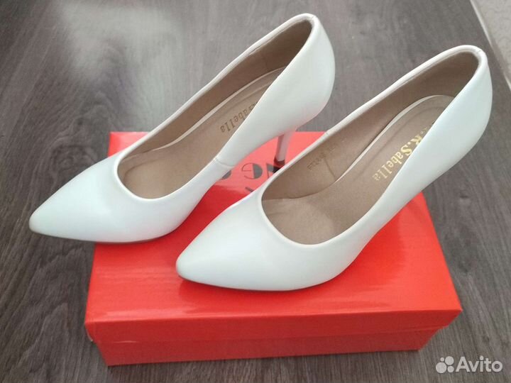 Туфли белые 35