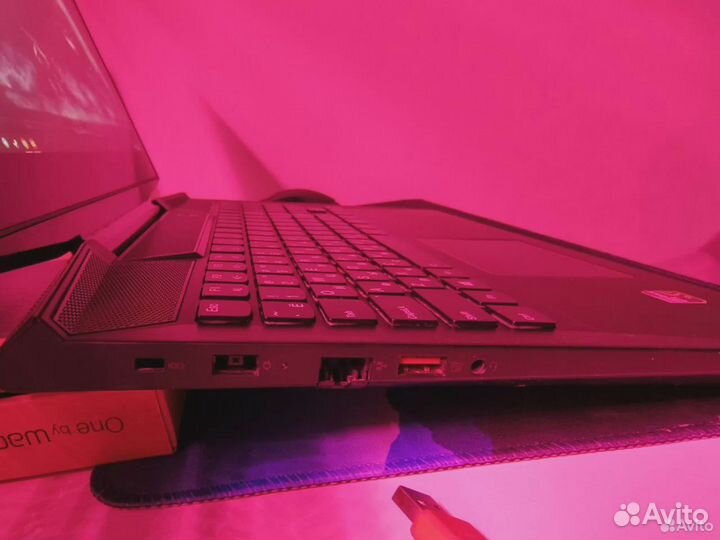 Lenovo legion Y720