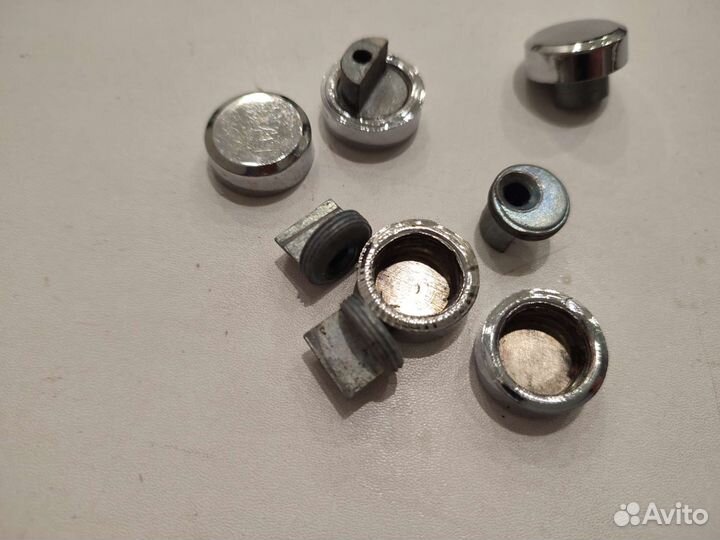 Крепёж для монтажа зеркал на стену