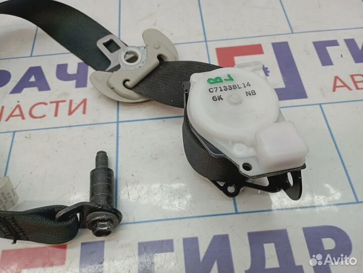 Ремень безопасности задний левый Infiniti QX80 (Z62)