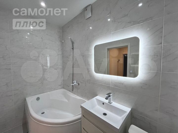 2-к. квартира, 63,6 м², 2/5 эт.